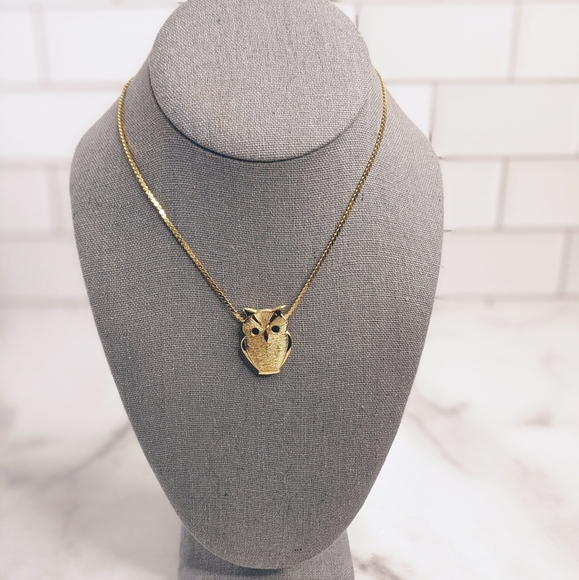Vintage gold plated minimalist owl necklace - Picture 3 of 5
